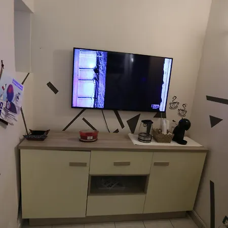 House 27 *